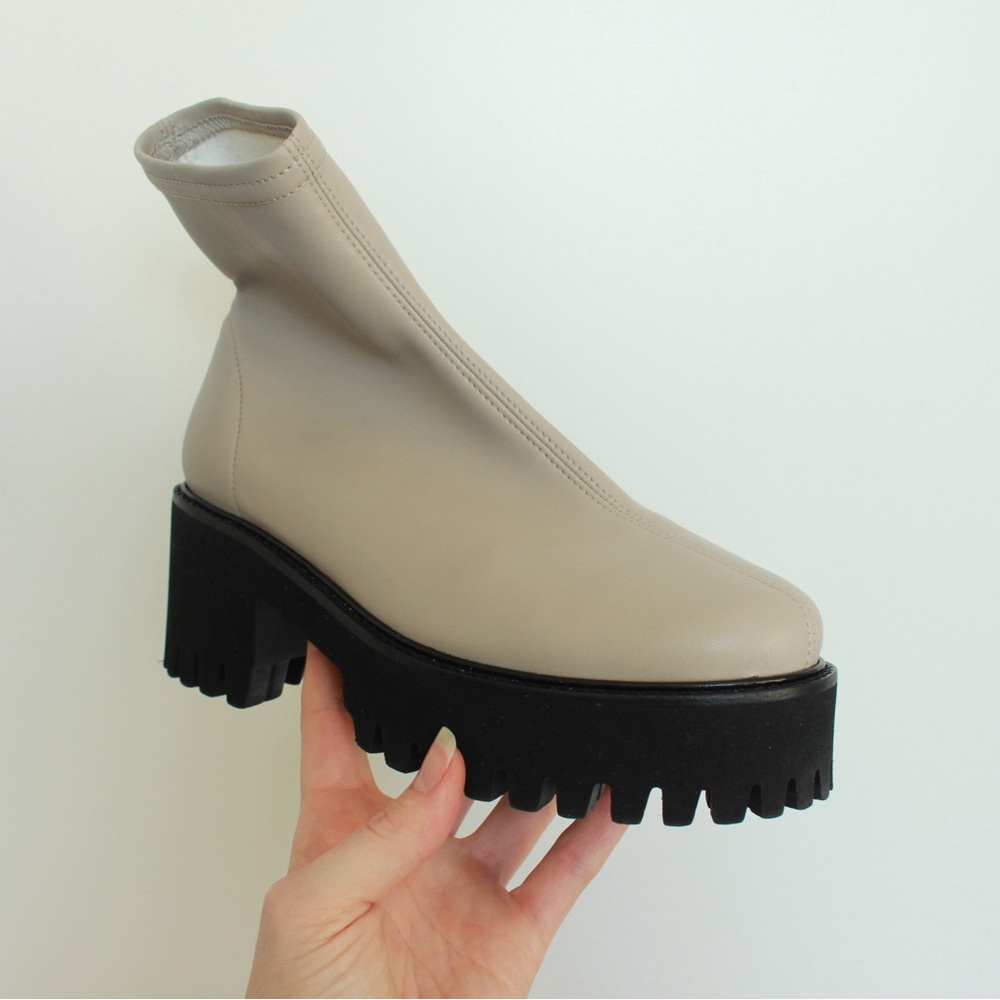 FRAME “Le Croyden” Leather Lug Sole Bootie